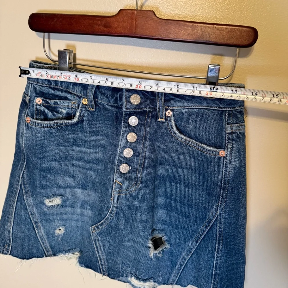 LIKE NEW Free People We the Free Harvey Distressed Button Fly Mini Skirt sz26